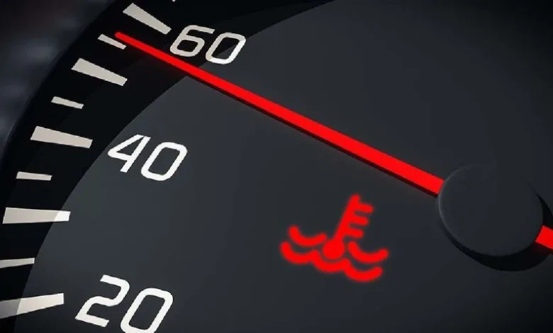 4 أسباب لارتفاع حرارة محرك السيارة في الزحام 4 أسباب لارتفاع حرارة محرك السيارة في الزحام