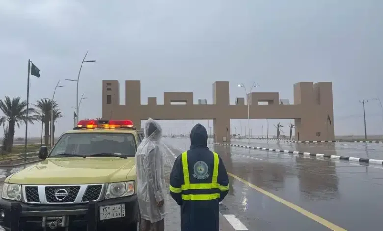 الدفاع المدني: ابقوا في أماكن آمنة وابتعدوا عن تجمعات السيـول