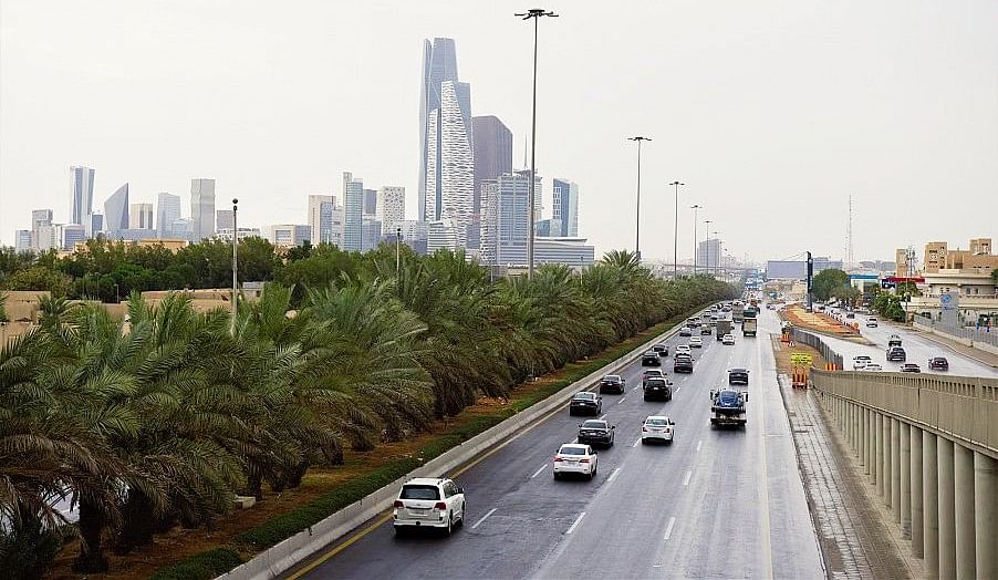 الأرصاد عن طقس الجمعة: فرصة لأمطار وسيول على أجزاء من 4 مناطق