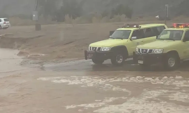 المدني: ابقوا في أماكن آمنة وابتعدوا عن تجمعات السيول