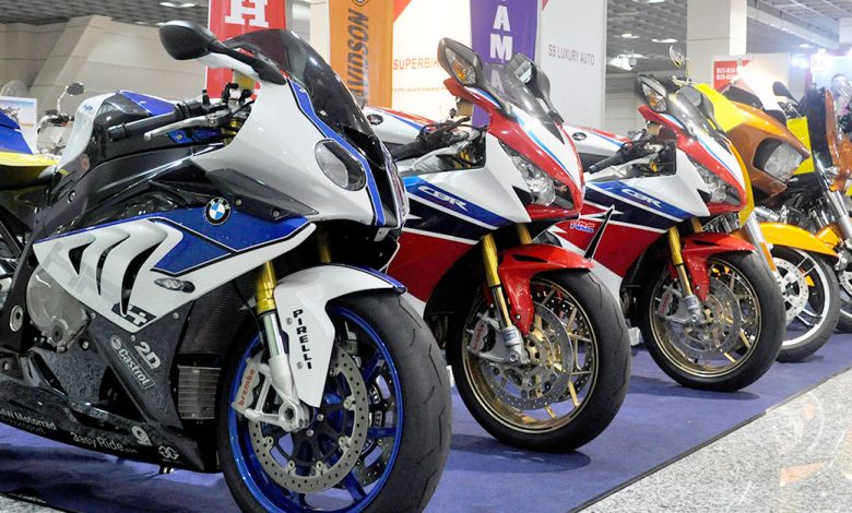 “الجمارك” تكشف شروط وإجراءات استيراد الدراجات النارية