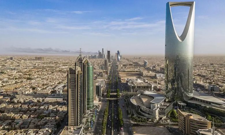 مُلاك "7 أحياء" بالرياض مدعوون لـ"العقار" مُلاك "7 أحياء" بالرياض مدعوون لـ"العقار"