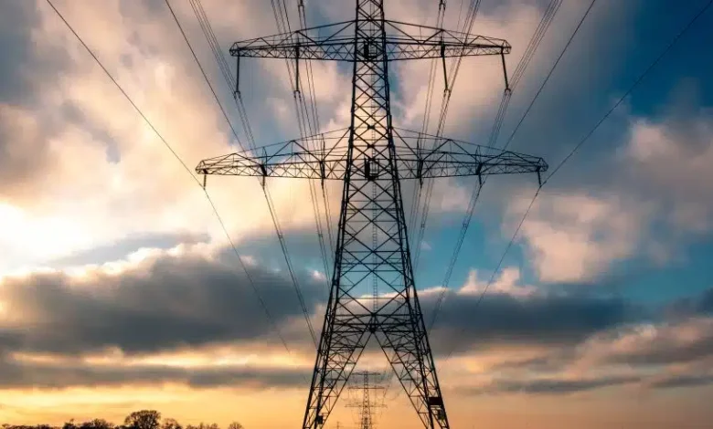 شكاوى من انقطاع الكهرباء وتلف الأجهزة والشركة توضح آلية التعويض شكاوى من انقطاع الكهرباء وتلف الأجهزة والشركة توضح آلية التعويض