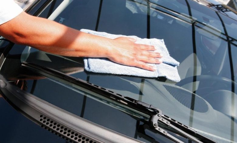 نصائح هامة للحفاظ على الزجاج الأمامي للسيارة نصائح هامة للحفاظ على الزجاج الأمامي للسيارة