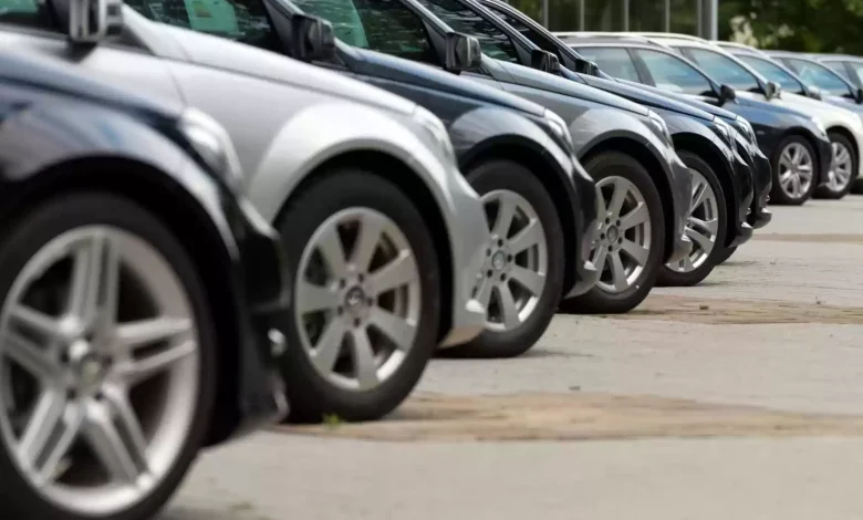 مزاد علني لبيع أكثر من 300 سيارة متنوعة