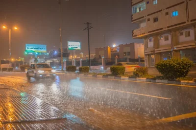 "المدني": احذروا الأمطار والسيول حتى السبت