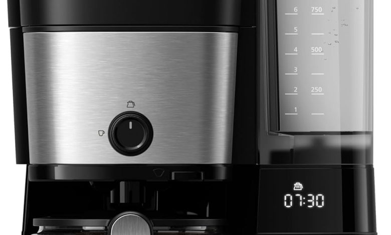 مكينة قهوة مدمجة من فيلبس فيها طاحونة وتجهز القهوة اتوماتيكاً مكينة قهوة مدمجة من فيلبس فيها طاحونة وتجهز القهوة اتوماتيكاً