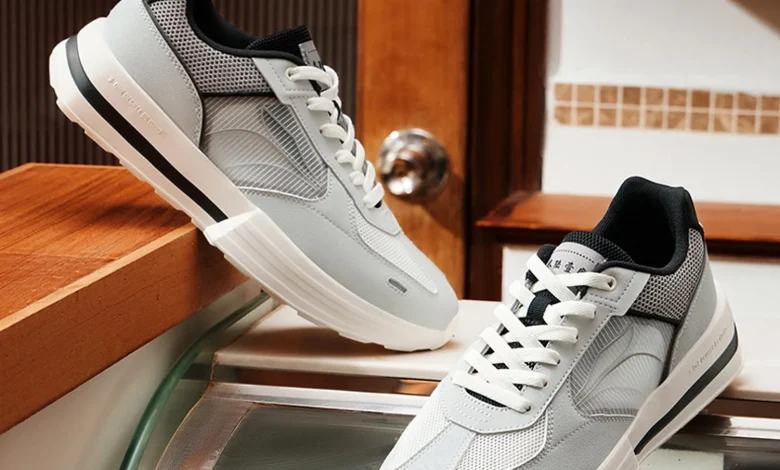 أحذية رياضية رجالية بنصف السعر أحذية رياضية رجالية بنصف السعر