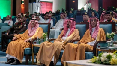 وزير الداخلية يدشن عدداً من الخدمات الإلكترونية