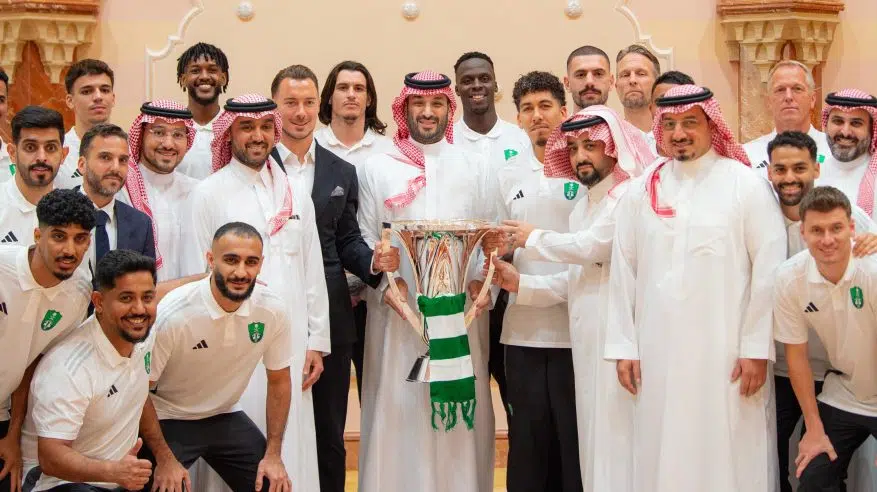 ولي العهد يستقبل وزير الرياضة والمسحل وإدارة ولاعبي الأهلي بمناسبة فوزهم بدوري أبطال آسيا 2025 ولي العهد يستقبل وزير الرياضة والمسحل وإدارة ولاعبي الأهلي بمناسبة فوزهم بدوري أبطال آسيا 2025