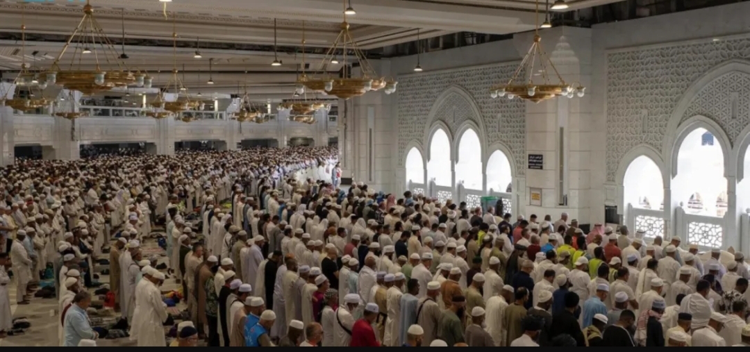 تقليص مدة الانتظار بين الأذان والإقامة خلال الحج تقليص مدة الانتظار بين الأذان والإقامة خلال الحج
