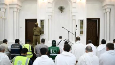 المشعر الحرام بمزدلفة يشهد أداء الحجاج لصلاتي المغرب والعشاء في خدمات متكاملة