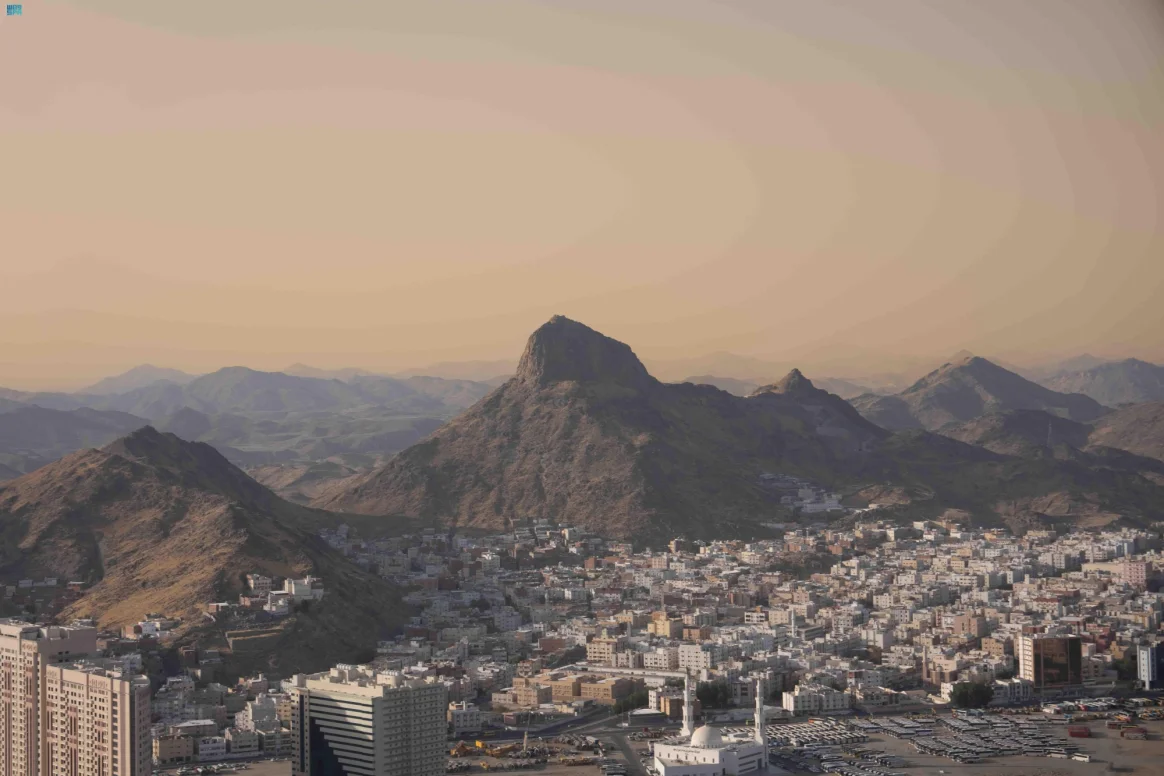 "القوات الجوية".. عيون ساهرة تراقب أمن ضيوف الرحمن "القوات الجوية".. عيون ساهرة تراقب أمن ضيوف الرحمن
