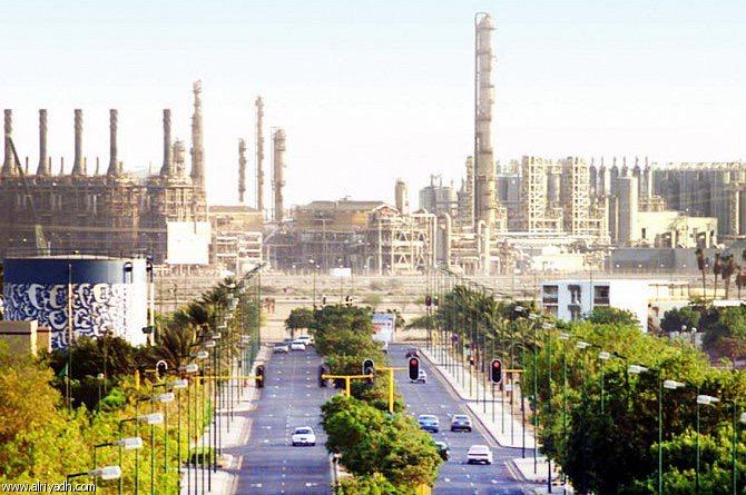 ضوابط واشتراطات ممارسة الأنشطة الصناعية خارج المواقع المخصصة