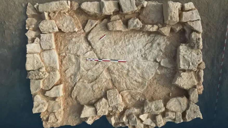 اكتشاف قطع فخارية وأدوات حجرية تعود إلى 50 ألف سنة في القرينة بالرياض اكتشاف قطع فخارية وأدوات حجرية تعود إلى 50 ألف سنة في القرينة بالرياض
