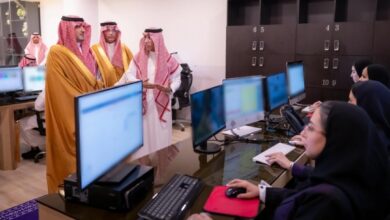 وزير الداخلية يتابع سير العمل بوكالة الأحوال المدنية