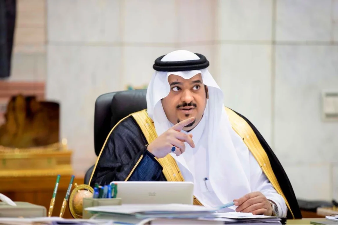 نائب أمير الرياض يوجّه بإيقاف فعاليتين ترفيهيتين نائب أمير الرياض يوجّه بإيقاف فعاليتين ترفيهيتين