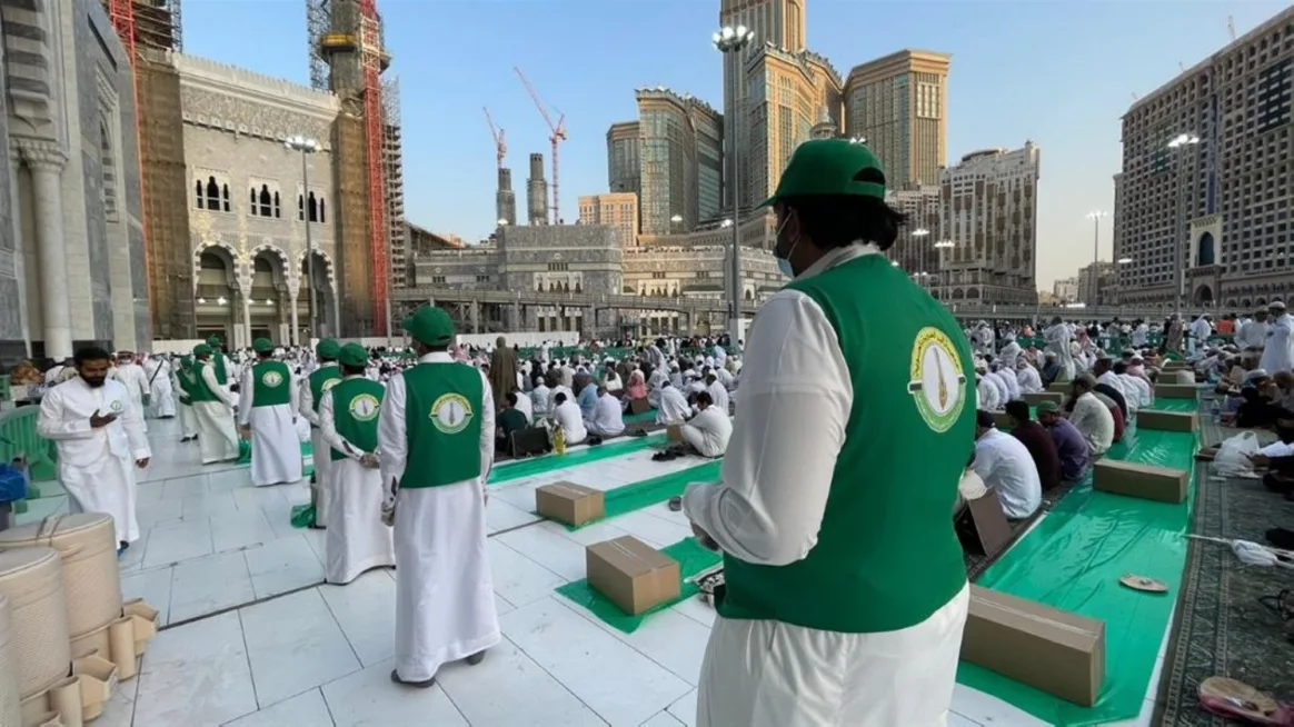 دليل لتصاريح موائد الإفطار بالحرمين