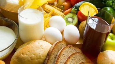 7 أطعمة شائعة تسبب الانتفاخ