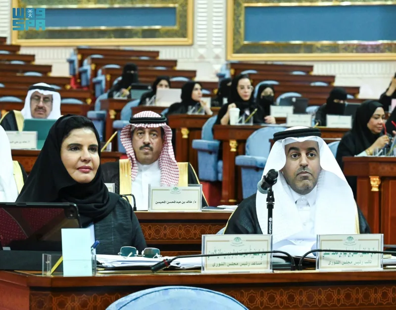مطالبة شورية بتوزيع الأنشطة الاقتصادية على المناطق مطالبة شورية بتوزيع الأنشطة الاقتصادية على المناطق