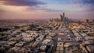 تعويض ملاك العقارات المنزوعة بقيمتها السوقية وزيادة 20%