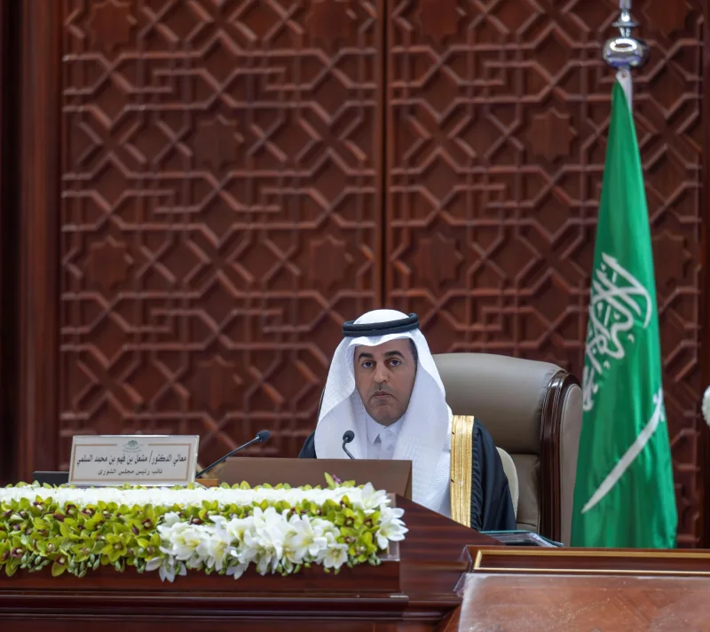 "الشورى" يطالب بتكثيف التمويل لقطاعات التوطين العالي "الشورى" يطالب بتكثيف التمويل لقطاعات التوطين العالي