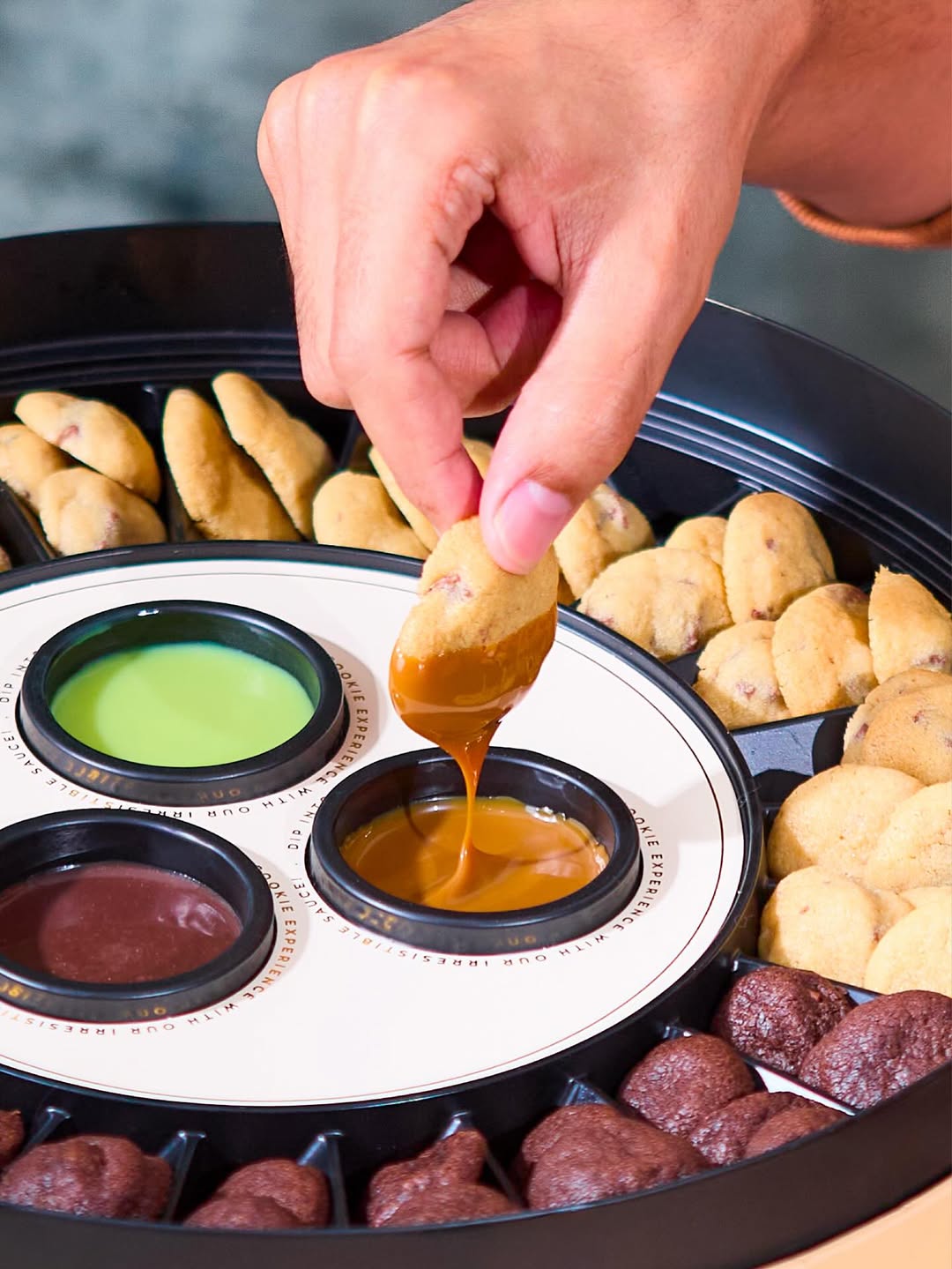 عرض أنوش للحلويات عرض أنوش للحلويات