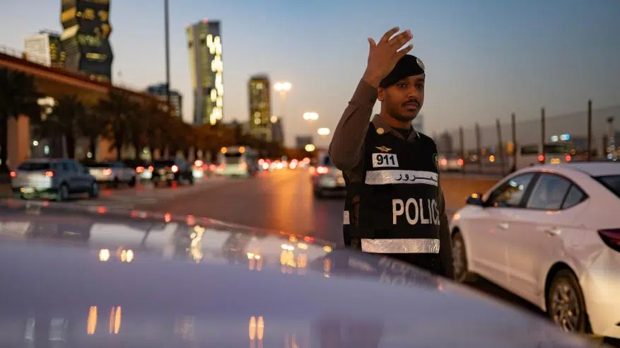 المرور لـ قائدي المركبات: تحققوا بانتظام من الإطارات المرور لـ قائدي المركبات: تحققوا بانتظام من الإطارات