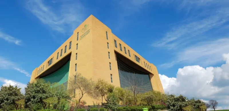 "البلديات" توضح آلية المكافآت المالية للمبلغين عن المخالفات "البلديات" توضح آلية المكافآت المالية للمبلغين عن المخالفات