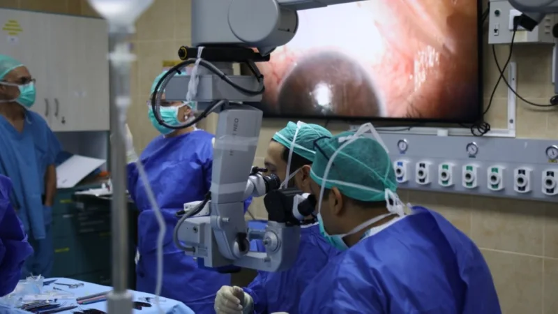 زراعة أول قرنية مطبوعة بالتقنية ثلاثية الأبعاد