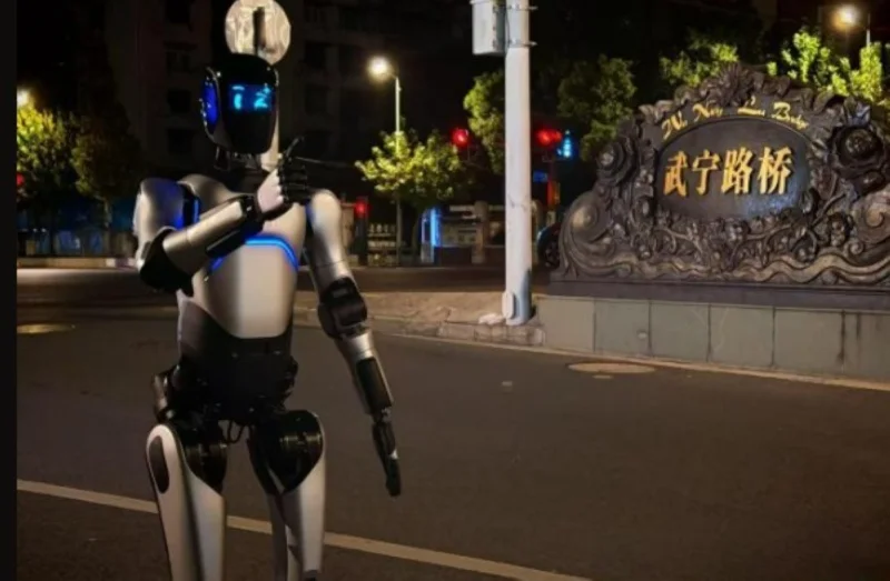 روبوت صيني يدخل موسوعة "غينيس" بسيره 106 كيلومترات