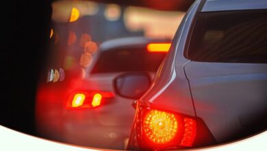 حالات تستدعي تخفيف السرعة أو إيقاف المركبة