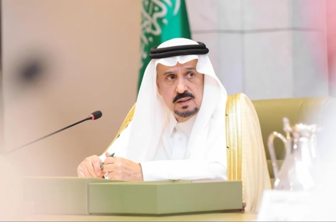 أمير الرياض يوجّه بسرعة رفع تقارير الحالة المطرية