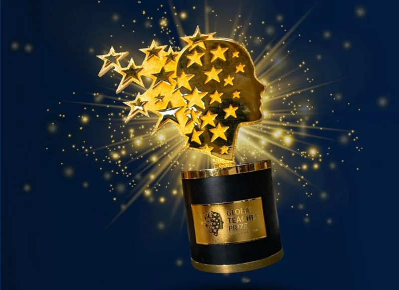 معلم في "الجبيل" ضمن أفضل 50 معلمًا على مستوى العالم معلم في "الجبيل" ضمن أفضل 50 معلمًا على مستوى العالم