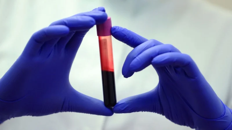 دراسة تكشف اختلافات جوهرية بدماء المعمرين