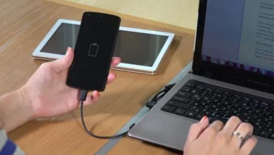 شحن الهاتف من اللابتوب يضر بالبطارية
